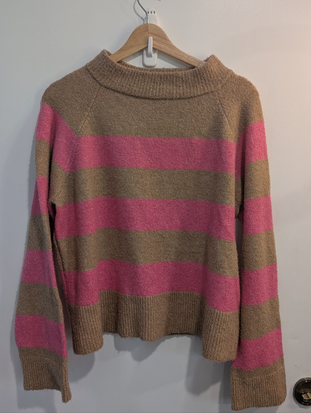 John + Jenn Pink and Tan Striped Crewneck Sweater Size Large